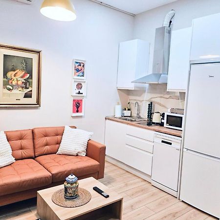 Acogedor Apartamento En Atocha By Bebalmy Madrid Extérieur photo